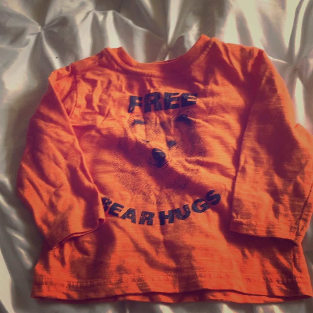 “Free Bear Hugs Shirt” NWOT